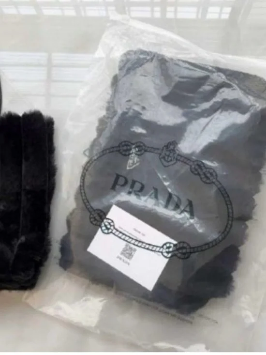 Prada VIP GWP BAG - Picture 6 of 6